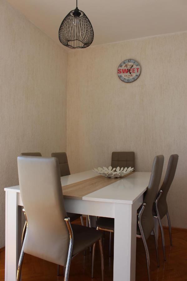 Apartmani Mia Jadranovo Luaran gambar